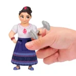 Disney Encanto Luisa - Madrigal Minifigura de 3 pulgadas - Imagen 3